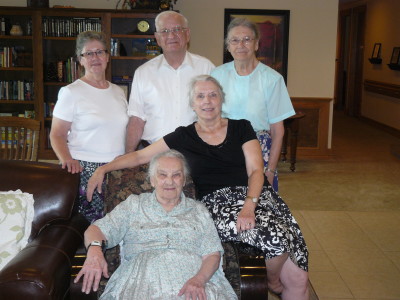 Carrol Bush, Charles and Mary Lou Lewis with Sandra and Doris